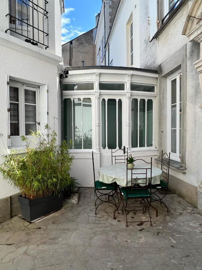 Lysbed - Desjardins Apartment อองเชร์ ภายนอก รูปภาพ