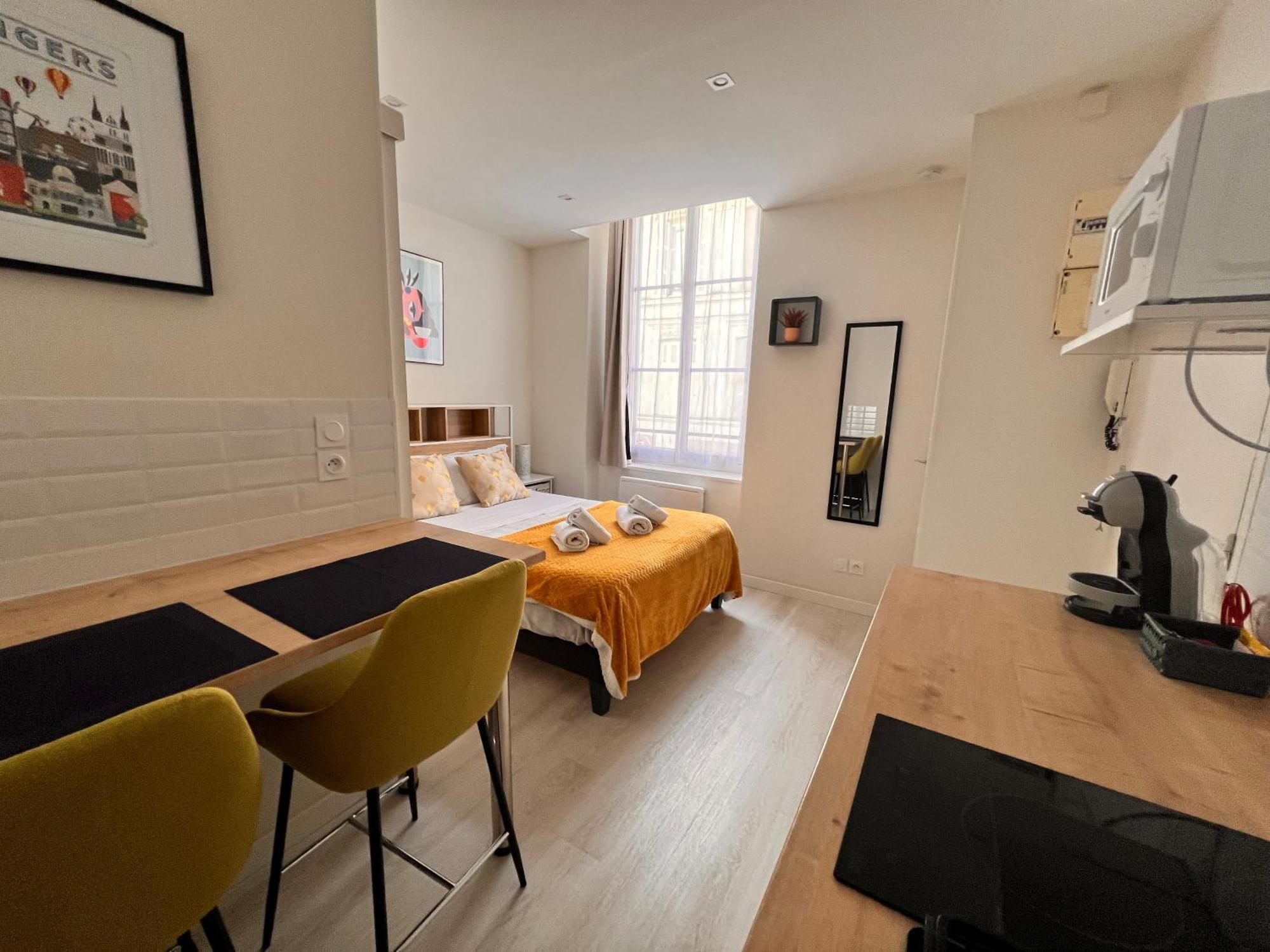 Lysbed - Desjardins Apartment อองเชร์ ภายนอก รูปภาพ