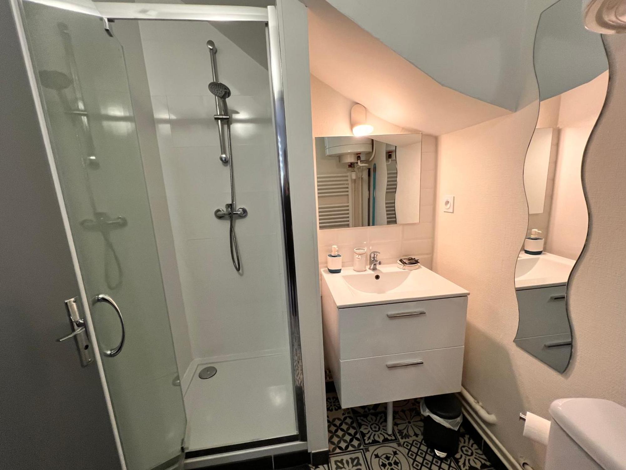 Lysbed - Desjardins Apartment อองเชร์ ภายนอก รูปภาพ