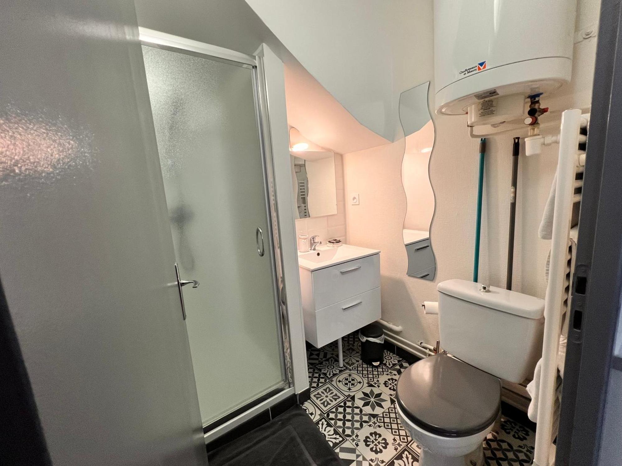 Lysbed - Desjardins Apartment อองเชร์ ภายนอก รูปภาพ
