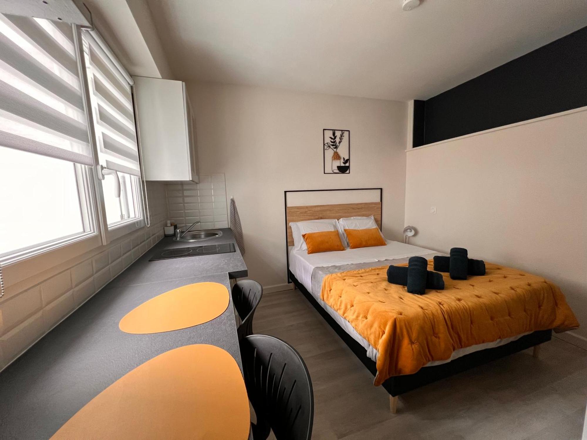 Lysbed - Desjardins Apartment อองเชร์ ภายนอก รูปภาพ