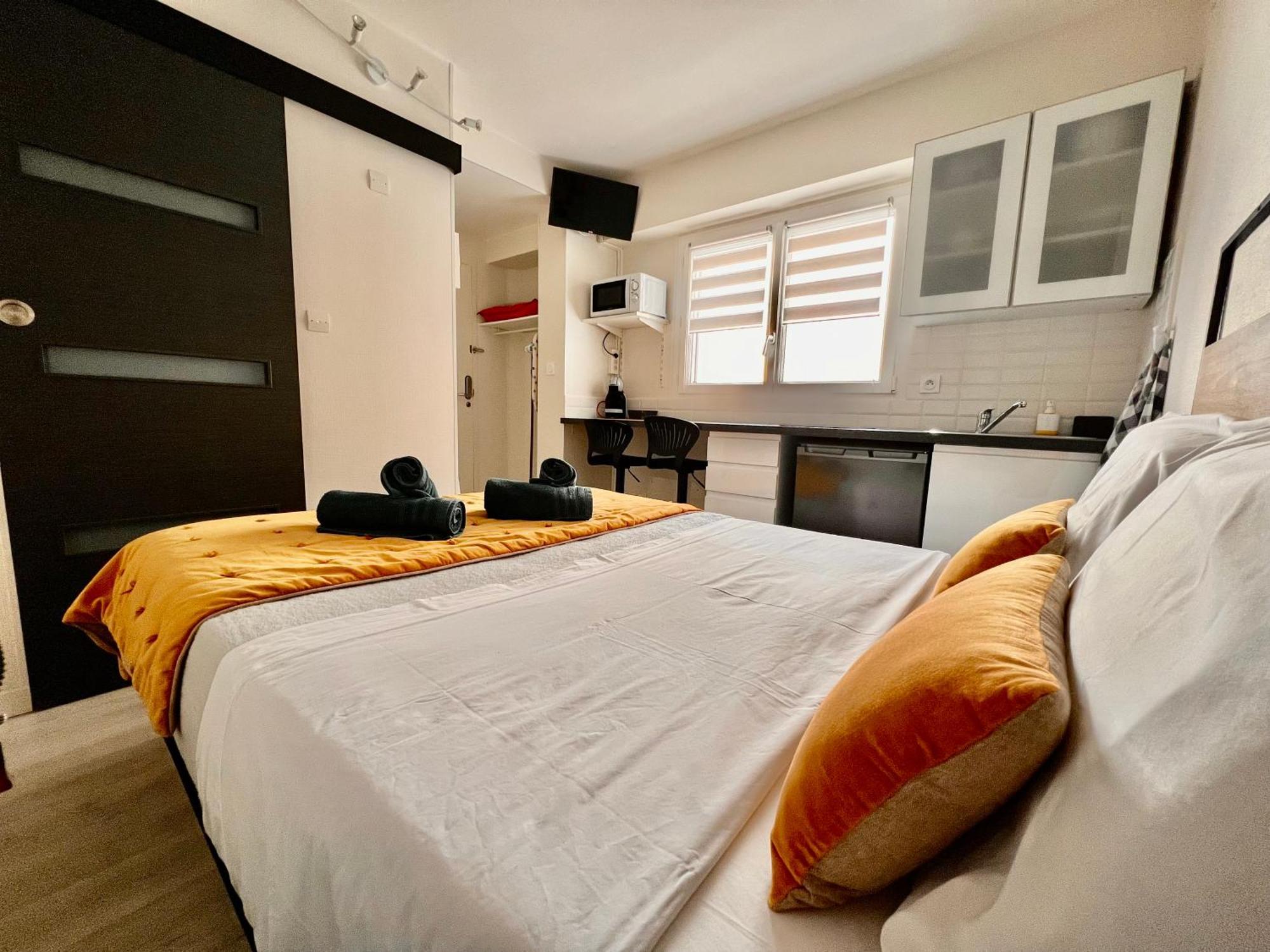Lysbed - Desjardins Apartment อองเชร์ ภายนอก รูปภาพ