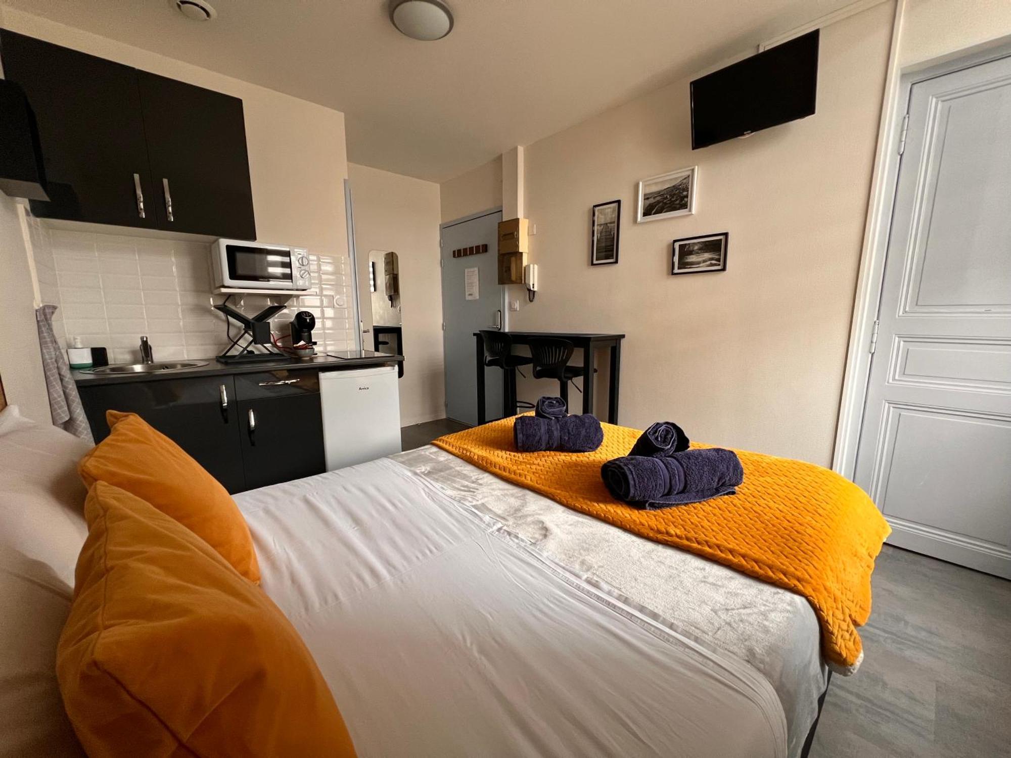 Lysbed - Desjardins Apartment อองเชร์ ภายนอก รูปภาพ