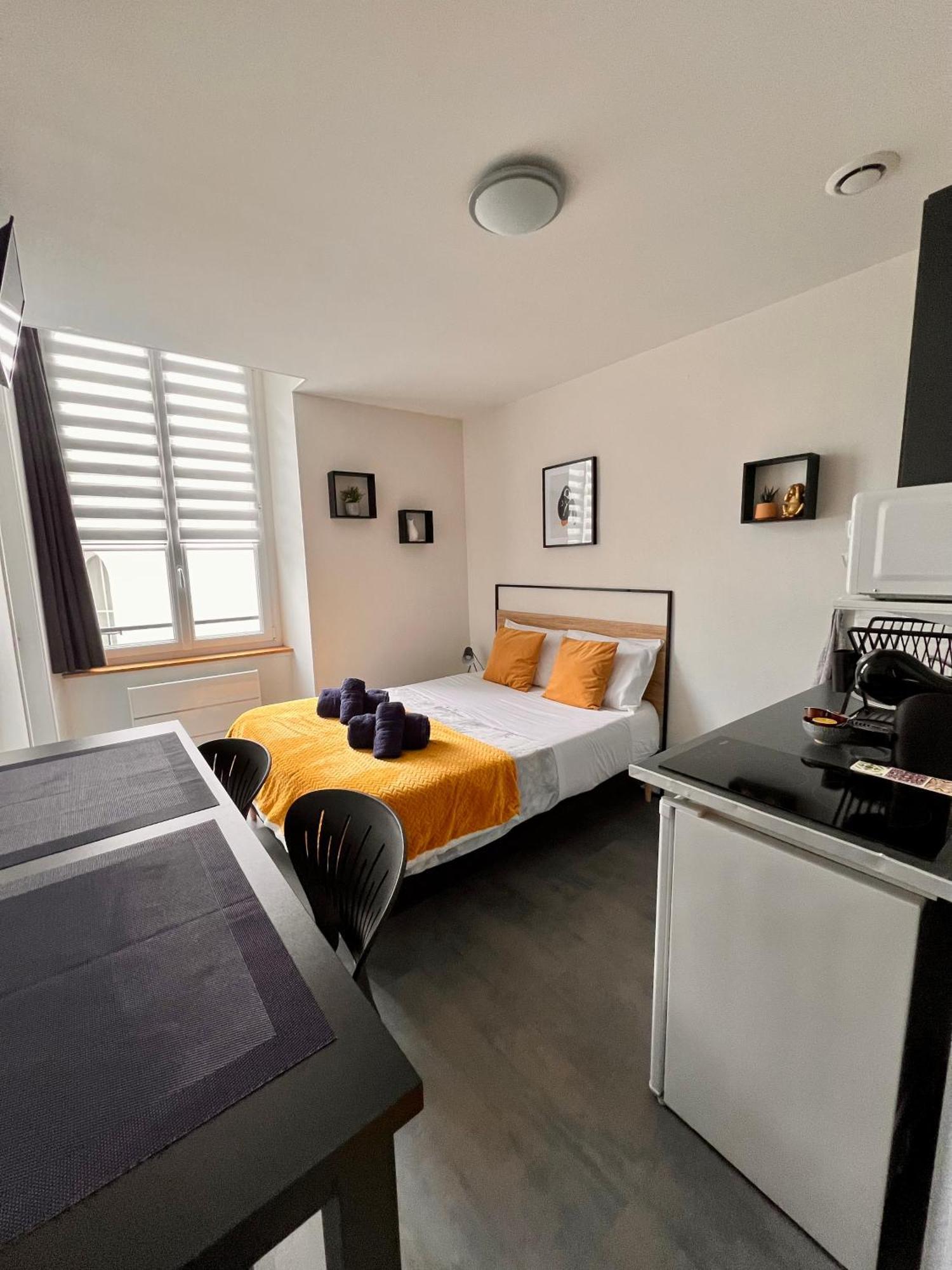 Lysbed - Desjardins Apartment อองเชร์ ภายนอก รูปภาพ